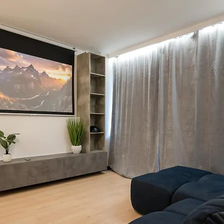 Plac Dabrowskiego Navy By Bookinghost Apartamento *